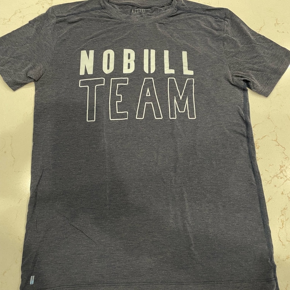 NOBULL Men’s Medium T-Shirt NWT